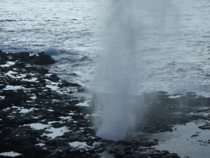 You can get reviews of cruise ship shore excursion and other helpful tips at www.cruisecritic.com/reviews.  This is one of Hawaii's many blow holes.  