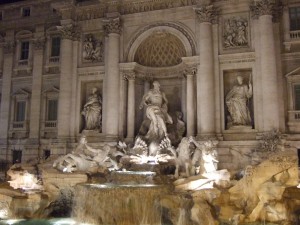 Throw a coin in the fountain to ensure that you'll return to Italy.