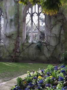 St. Dunstan's in the East (near the banks of the Thames) was heavily bombed during the Blitz. A garden was established by its remaining walls. 