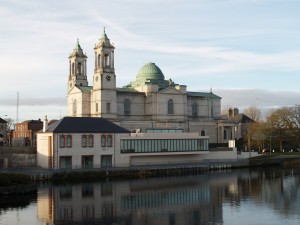 St. Peter & Paul Church and the Luan Art Centre on the banks of the Shannon.